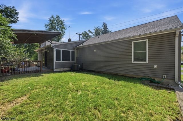 50 Woods Rd, Little Falls Twp., NJ 07424