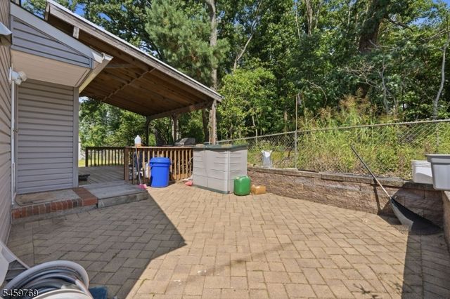 50 Woods Rd, Little Falls Twp., NJ 07424