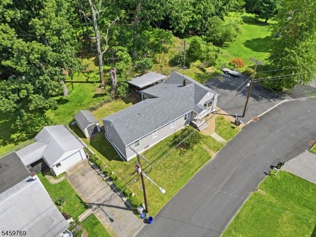 50 Woods Rd, Little Falls Twp., NJ 07424
