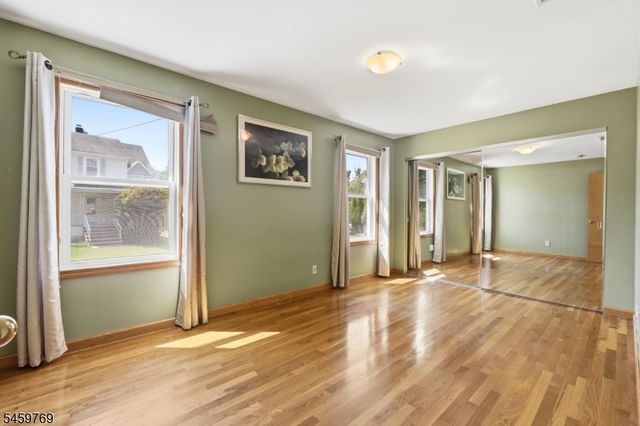 50 Woods Rd, Little Falls Twp., NJ 07424
