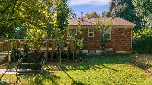 271 Granvil Dr, Louisville, KY 40218