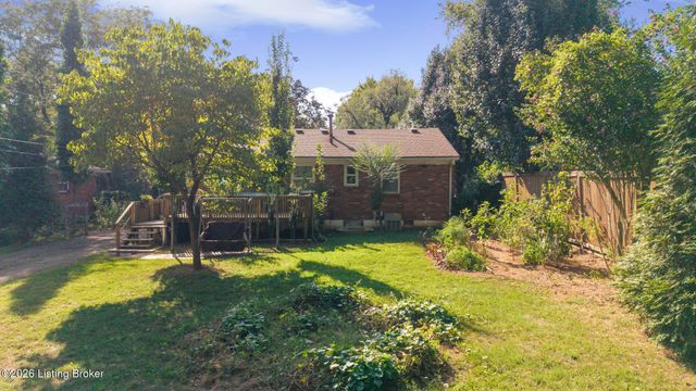 271 Granvil Dr, Louisville, KY 40218