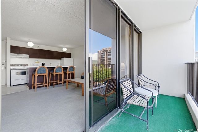 201 Ohua Avenue 711-T2, Honolulu, HI 96815