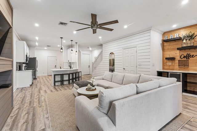 4890 Bonsai Circle 106, Palm Beach Gardens, FL 33418