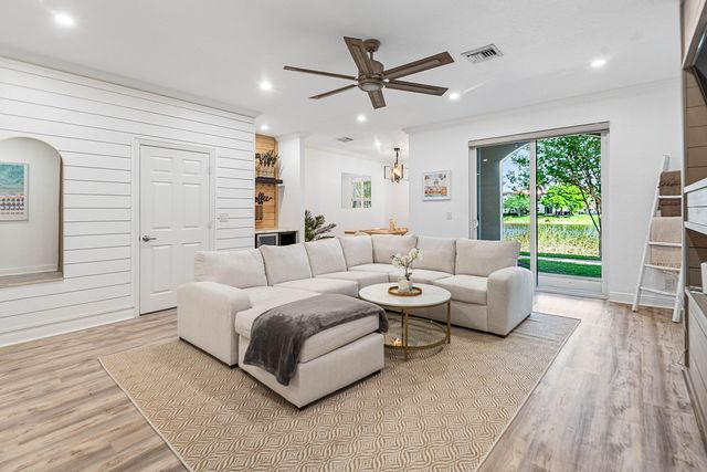 4890 Bonsai Circle 106, Palm Beach Gardens, FL 33418