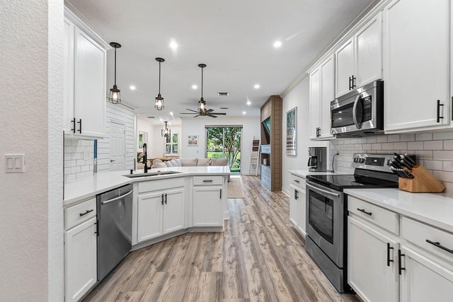 4890 Bonsai Circle 106, Palm Beach Gardens, FL 33418