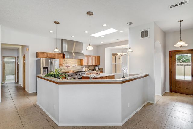 6702 Oersted Road NE, Rio Rancho, NM 87144