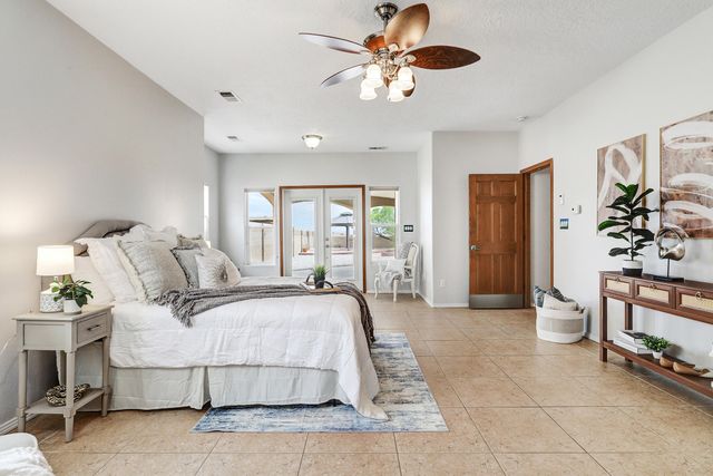 6702 Oersted Road NE, Rio Rancho, NM 87144