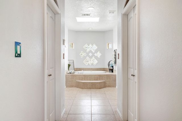 6702 Oersted Road NE, Rio Rancho, NM 87144