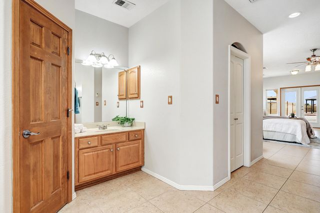 6702 Oersted Road NE, Rio Rancho, NM 87144