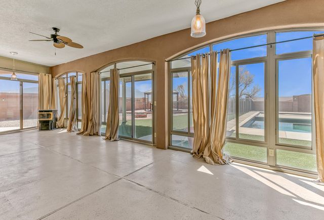 6702 Oersted Road NE, Rio Rancho, NM 87144