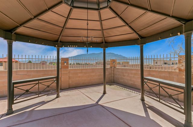 6702 Oersted Road NE, Rio Rancho, NM 87144