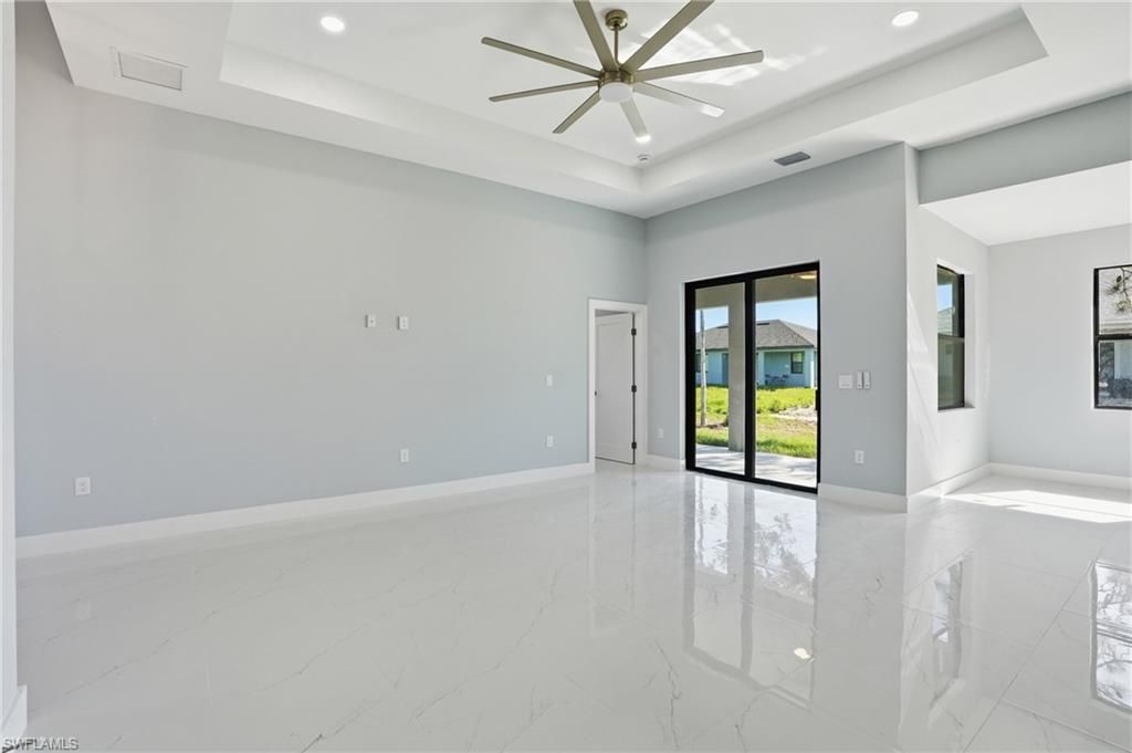 431 Palmyra AVE, LEHIGH ACRES, FL 33974 — photo 4