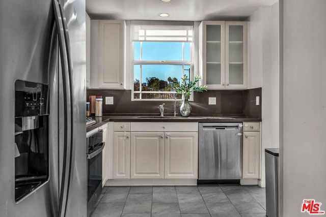 1100 S Clark Drive 201, Los Angeles, CA 90035