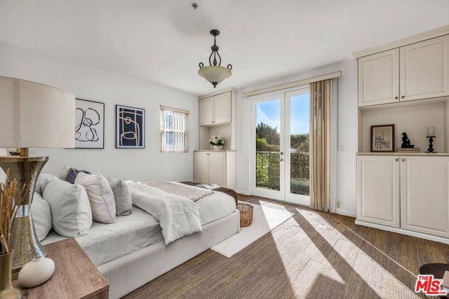 1100 S Clark Drive 201, Los Angeles, CA 90035