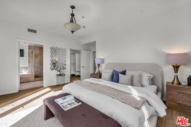 1100 S Clark Drive 201, Los Angeles, CA 90035