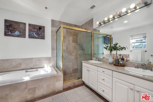 1100 S Clark Drive 201, Los Angeles, CA 90035