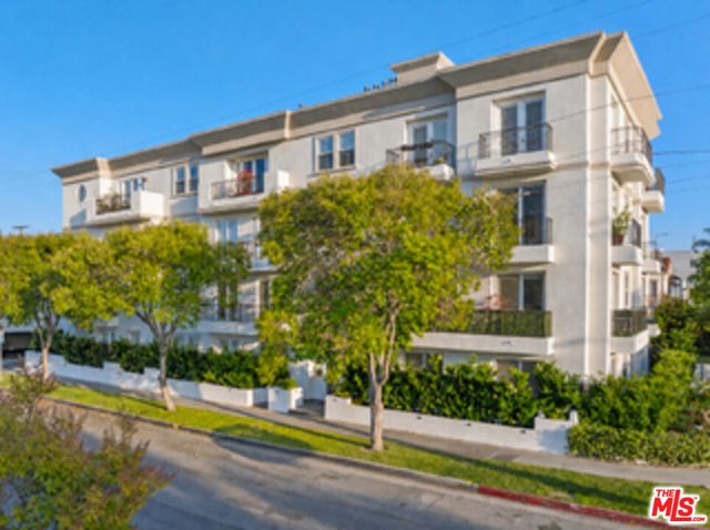 1100 S Clark Drive 201, Los Angeles, CA 90035