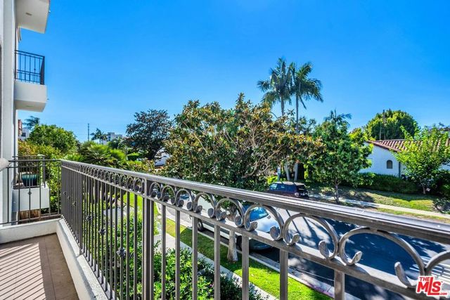 1100 S Clark Drive 201, Los Angeles, CA 90035