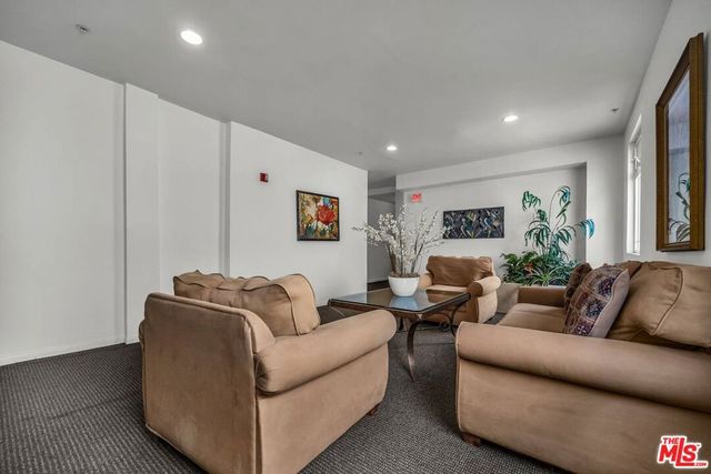1100 S Clark Drive 201, Los Angeles, CA 90035