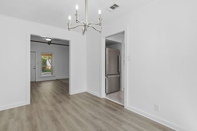913 Tamara Lane, Grand Prairie, TX 75051