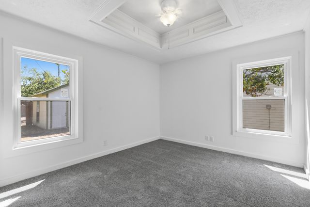 913 Tamara Lane, Grand Prairie, TX 75051