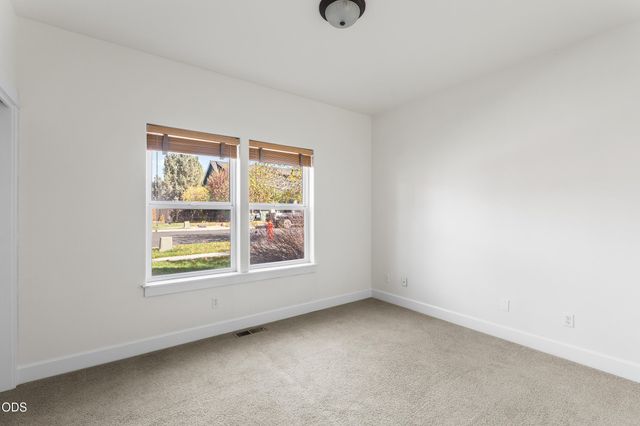 20653 Foxborough Lane, Bend, OR 97702