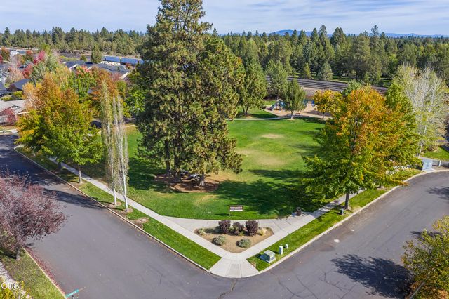 20653 Foxborough Lane, Bend, OR 97702