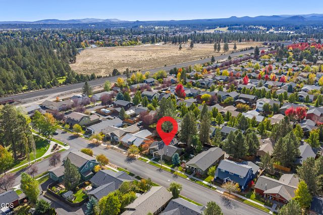 20653 Foxborough Lane, Bend, OR 97702