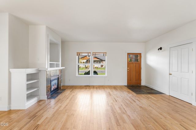 20653 Foxborough Lane, Bend, OR 97702
