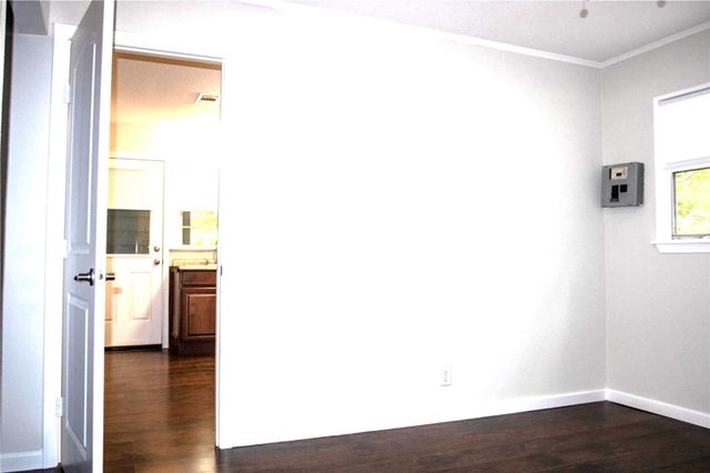421 E Park Street, Alvin, TX 77511