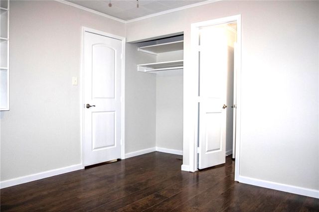 421 E Park Street, Alvin, TX 77511