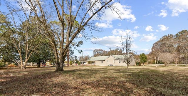 12068 E State Hwy. 52, Hartford, AL 36344