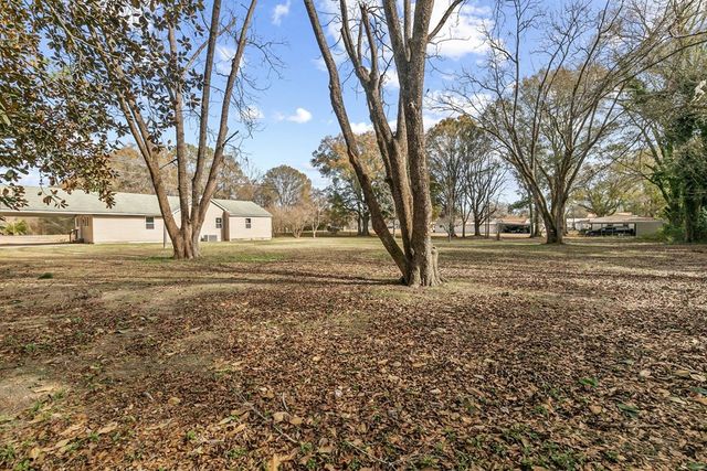 12068 E State Hwy. 52, Hartford, AL 36344