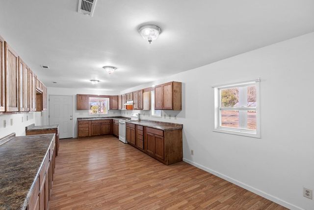 12068 E State Hwy. 52, Hartford, AL 36344