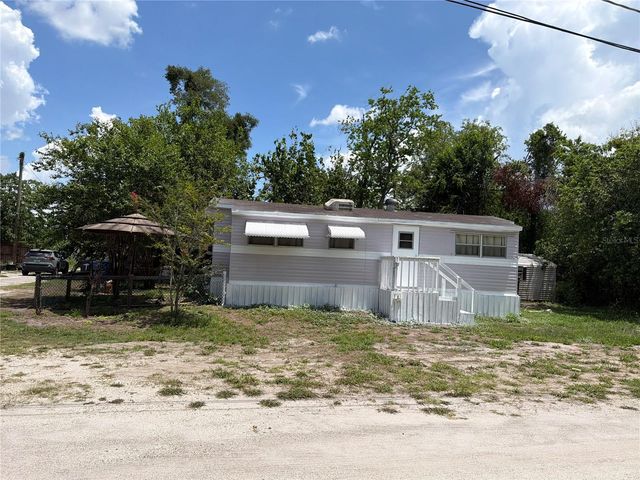 8426 KRICKET LANE, Tampa, FL 33637