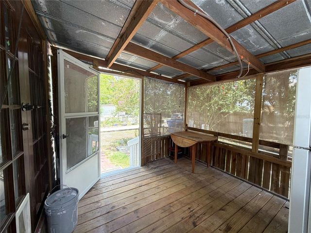 8426 KRICKET LANE, Tampa, FL 33637