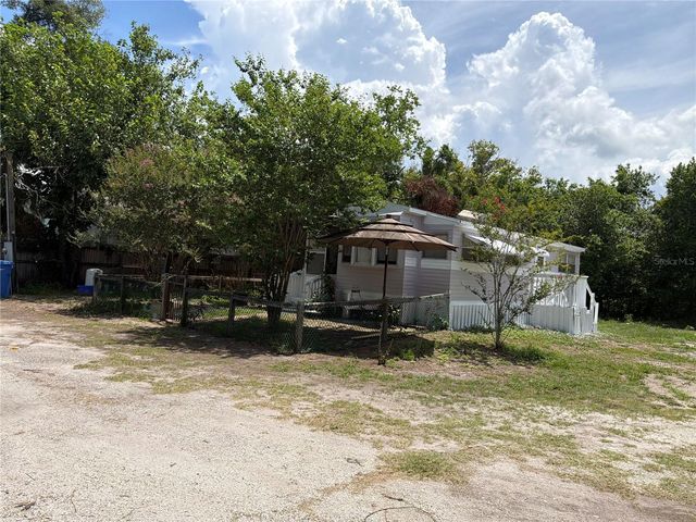 8426 KRICKET LANE, Tampa, FL 33637
