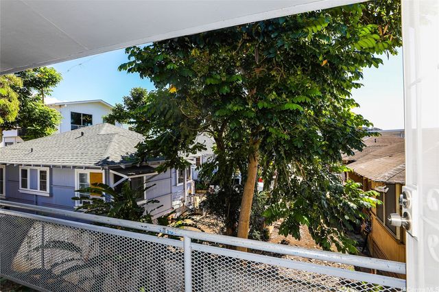 1719 Nuuanu Avenue 5F, Honolulu, HI 96817