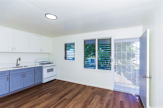 1719 Nuuanu Avenue 5F, Honolulu, HI 96817