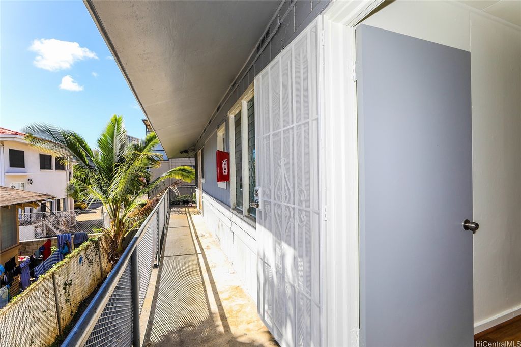 1719 Nuuanu Avenue 5F, Honolulu, HI 96817