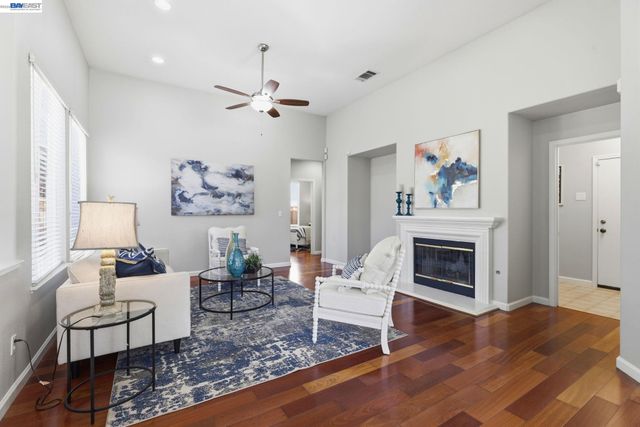 5315 Asterwood Dr, Dublin, CA 94568