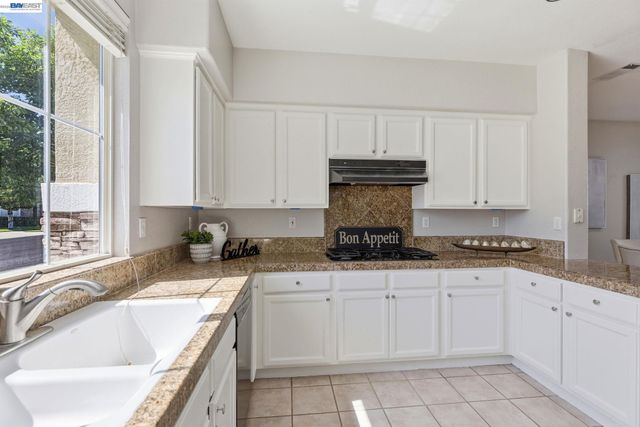 5315 Asterwood Dr, Dublin, CA 94568