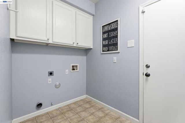 5315 Asterwood Dr, Dublin, CA 94568