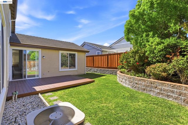 5315 Asterwood Dr, Dublin, CA 94568