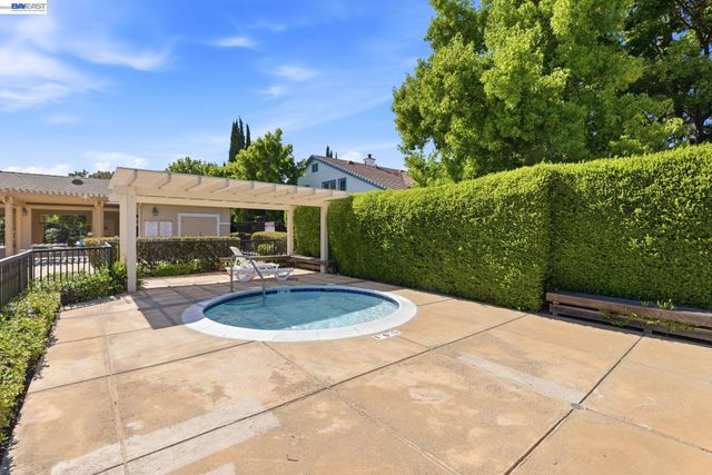 5315 Asterwood Dr, Dublin, CA 94568