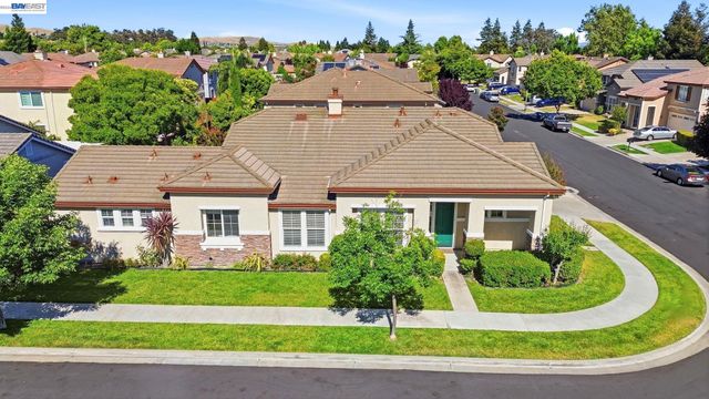 5315 Asterwood Dr, Dublin, CA 94568