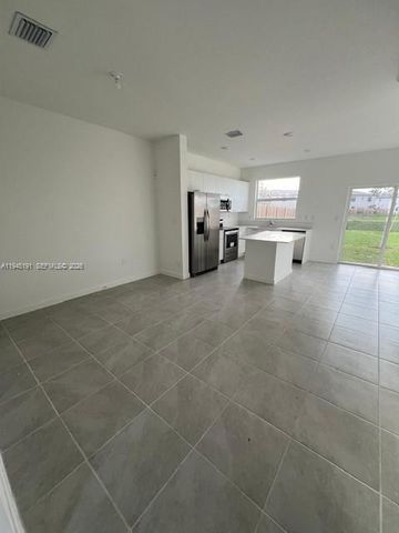 12308 NW 23 CT 12308, Miami, FL 33167