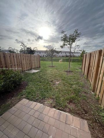 12308 NW 23 CT 12308, Miami, FL 33167