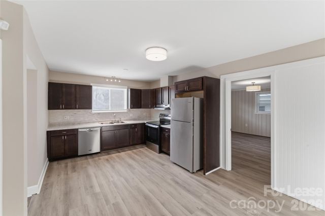 2405 Greenland Avenue, Charlotte, NC 28208